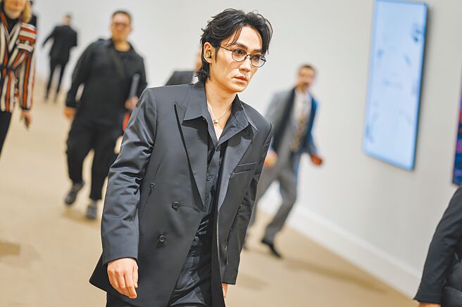 電影《人生大事》男主角朱一龍是蕭邦代言人，生日前夕現身WW表展，以行動力挺愛牌。（Watches and Wonders提供）