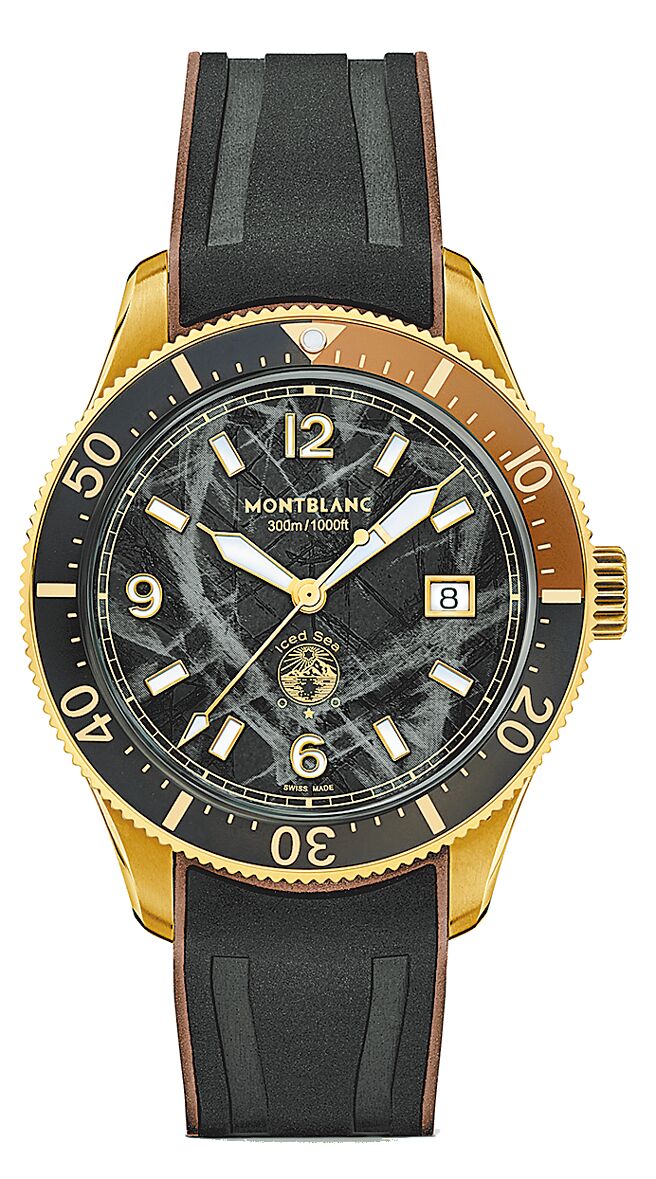 井柏然搶先佩戴甫在WW表展發表的Iced Sea系列日期顯示自動腕表，12萬9000元。（Montblanc提供）