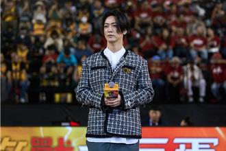 龟梨和也成首登台北大巨蛋日星 中文喊「谢谢」大展亲和力