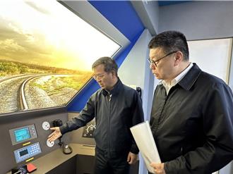 强化行车调度 台铁装近9千部手持无线电