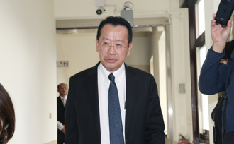 时论广场》顾立雄是首例还是特例？（吕昭隆）