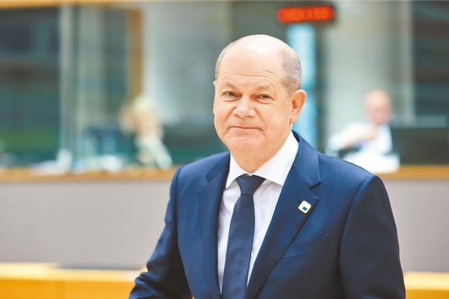 德國總理蕭茲率團14日抵達重慶，正式展開就任以來的第二次的訪華之旅。（新華社）