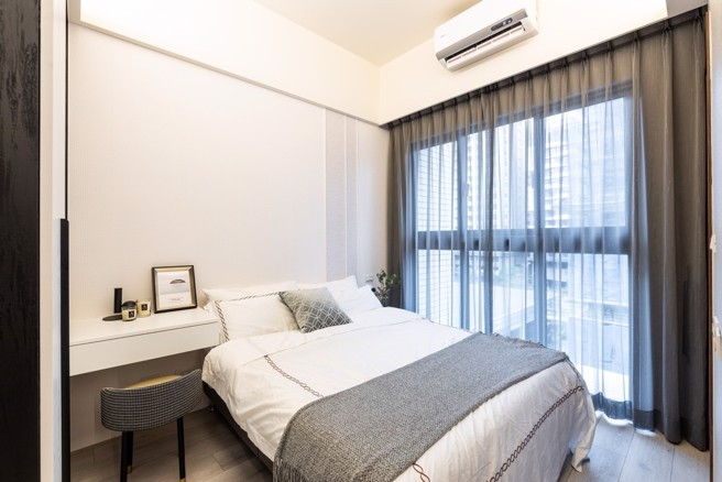 廣春成建設重視施工品質，每戶皆設有大面積落地窗戶，在工法上更加講求平整。（業者提供）