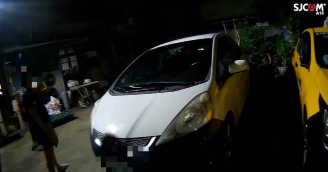 基隆1 名粗心车主，昨（13日）晚间10时许将车停在中正区丰稔街路段，车辆却未熄火。（图／警方提供）