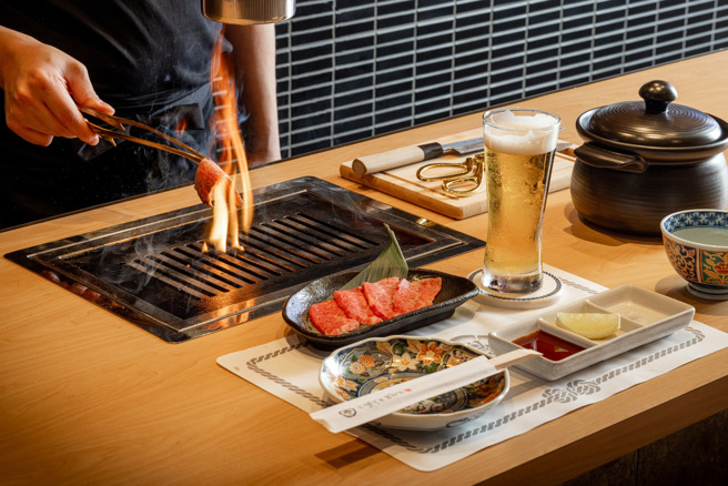 和牛EMPEROR爆出食材过期，店家表示将在晚间出面说明。（翻摄自和牛EMPEROR脸书）