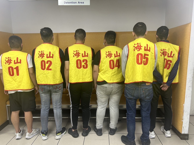 经警方持续追查，于13时许陆续查获同案共犯5人到案，讯后将徐嫌等9人依妨害自由及伤害罪嫌移请新北检侦办。（图／警方提供）