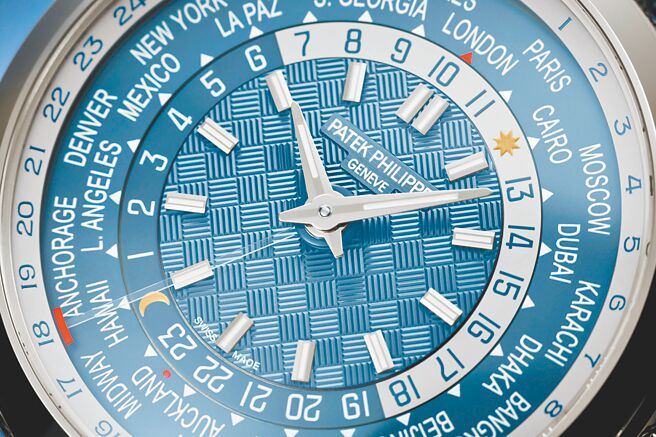 百達翡麗編號5330G-001世界時間腕表，擁有日期顯示功能，可辨識國際換日線自動減一天。（Patek Philippe提供）