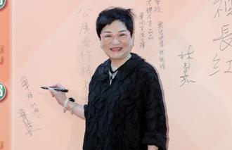 张小燕发声「真是伤透了」律师嘆：苦苦相逼也无济于事