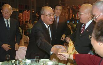 希望二二八這樣的慘劇 在這塊土地不要再發生