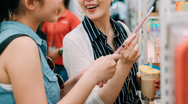 香港才下飞机就直奔邻近台北车站的「光南大批发」採买文具及生活用品。（示意图，shutterstock／达志）