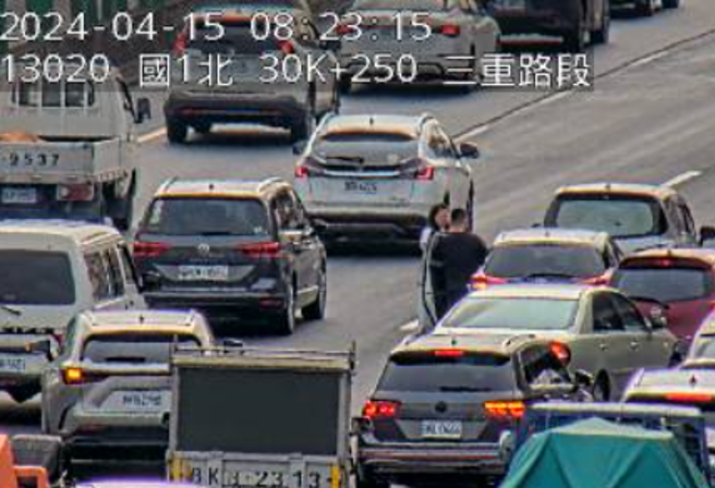 现场画面。（图 / 翻摄自高速公路局1968）