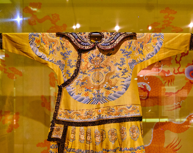 唐代以前的皇帝服飾顏色皆根據「五德始終說」決定，直到唐高宗後才確立皇權和黃色的關聯性。（示意圖：Shutterstock／達志）