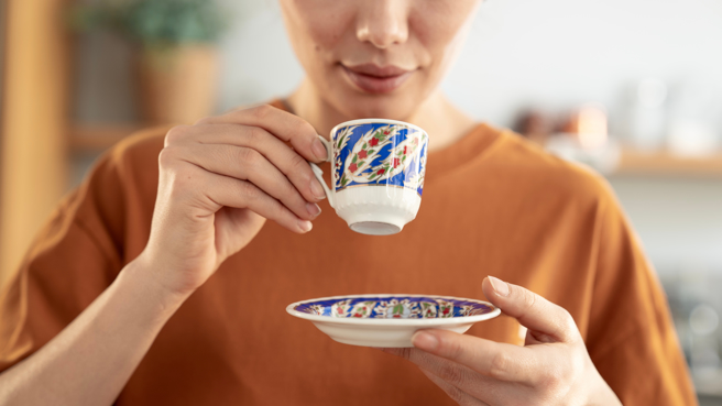 日本专家表示，在家冲泡即溶咖啡，千万不能加热水。（示意图，shutterstock／达志）