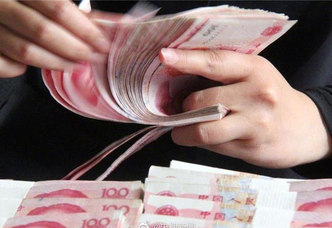 北京清華大學教授警告，大陸的經濟收縮期已來臨。（圖／央視新聞）