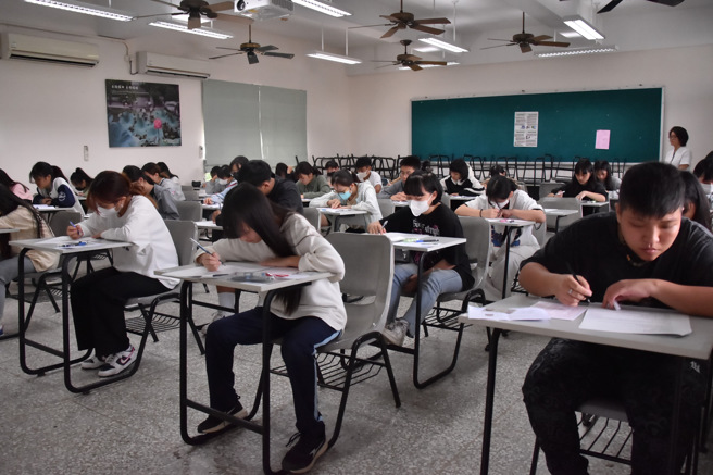 慈濟科技大學如期舉辦113學年度護理公費專班考試。 (照片/慈濟科技大學提供)