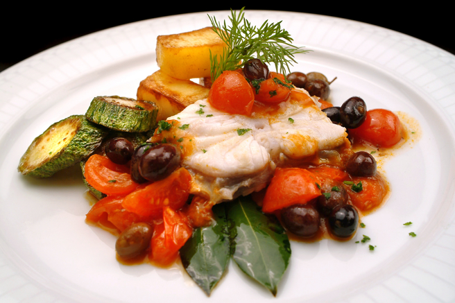 有研究发现，只要是有助减肥的饮食，都能改善阻塞型呼吸中止症，特别是「地中海饮食」和「低盐饮食」效果最显着。（示意图，Shutterstock／达志）