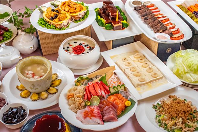 将捷金郁金香酒店与淡江大学团队携手推出「马偕宴」，透过美食让大眾更了解马偕牧师在台湾的故事与他的影响。（将捷金郁金香酒店提供）