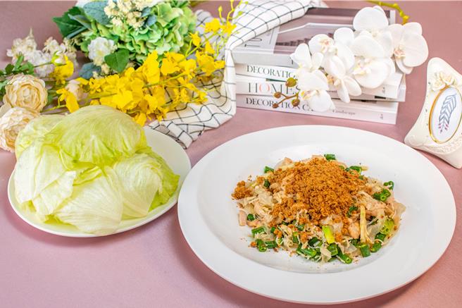 「塔玛巴突丹」其实是「部落大锅炒」，主厨分享这道佳肴的食材搭配有别以往的料理经验，炒出来后异常美味，令人印象深刻。（将捷金郁金香酒店提供）