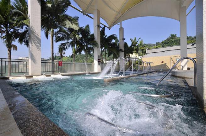 日光温泉线上旅展推出「平日户外SPA大眾汤、裸汤泡汤券买5张送1」，每张450元。图／业者提供