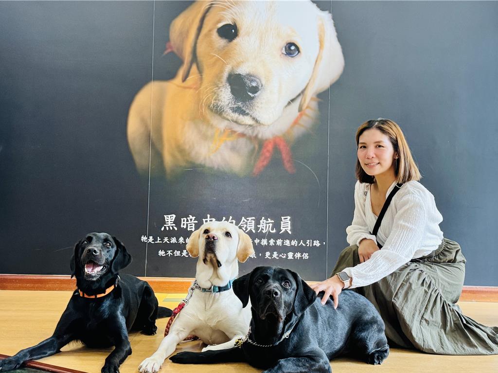 新北市立淡水古蹟博物館與台灣導盲犬協會攜手合作，將於24日下午3時至5時在滬尾礮臺舉辦「國際導盲犬日－淡古歡迎毛勇士」活動。（淡水古蹟博物館提供／張鎧乙新北傳真）