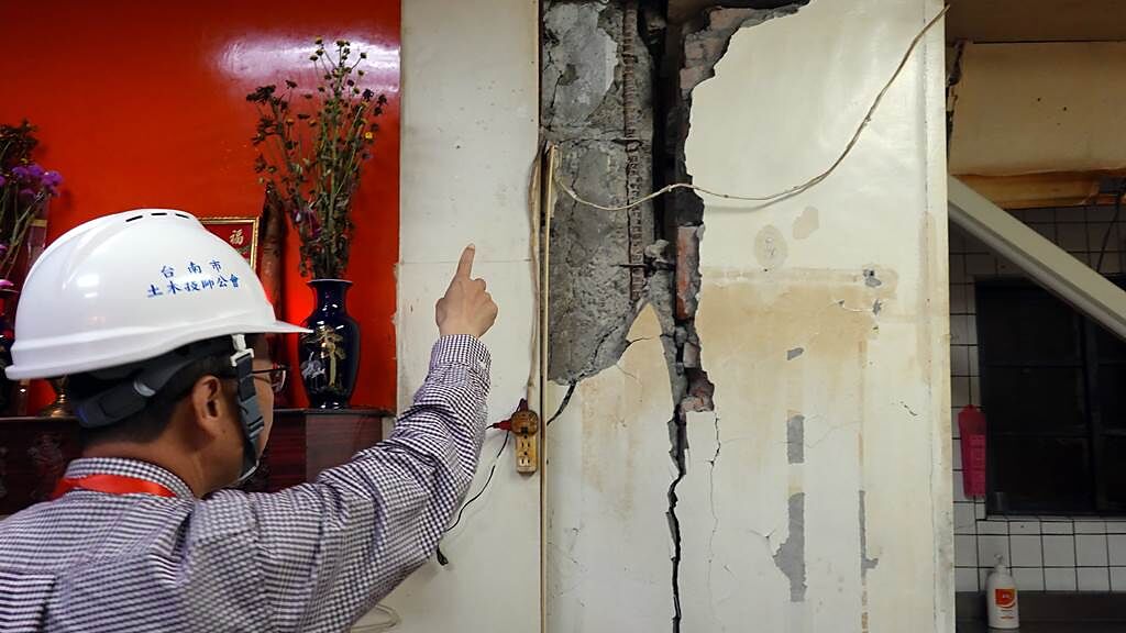 屋齡60年的南機場公寓是台北市指標案例，幾次地震造成大量牆面、支柱爆裂。圖／本報資料照片