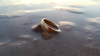 金戒指掉河中 這次沒「河神」 3年後奇蹟找回