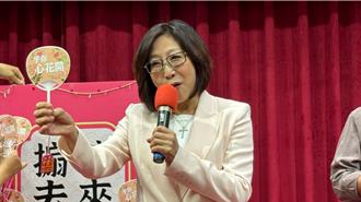 高市議會揪阿母看明華園 送限量5千支小扇御守