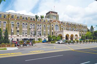 誰把法官逼上絕路