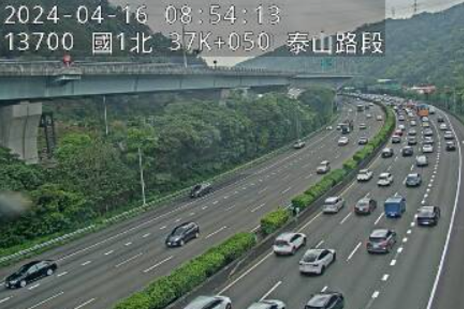 现场画面。（图 / 翻摄自高速公路局1968）