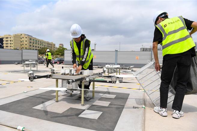 包括深圳在内，今年以来大陆至少8个城市发布低空经济相关政策及招标公告，计画编制相关发展实施方案。（摘自新华社）