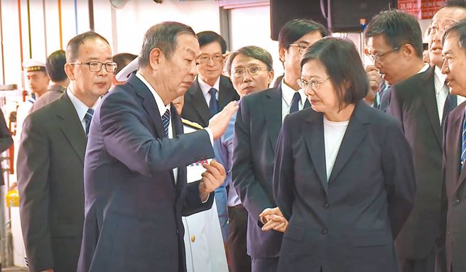 黃曙光大選間口頭就已請辭，未來潛艦小組將解編 ，改「先進國防辦公室」由顧立雄接棒。(中時資料庫) 