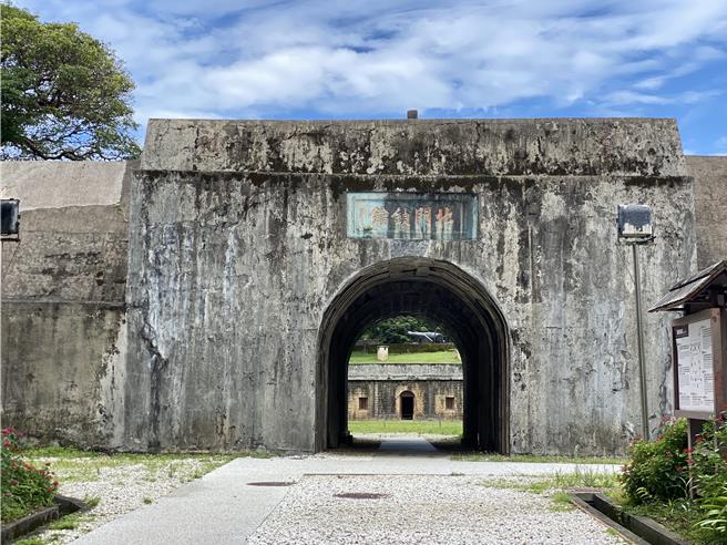 新北市立淡水古蹟博物馆与台湾导盲犬协会携手合作，将于24日下午3时至5时在沪尾礮臺举办「国际导盲犬日－淡古欢迎毛勇士」活动。（淡水古蹟博物馆提供／张铠乙新北传真）