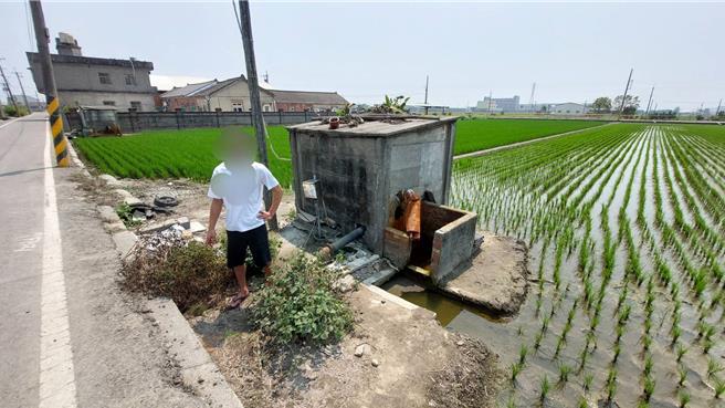 埔鹽鄉農田抽水馬達電纜線被偷，電纜線還被剪到「斷頭」，讓被害農民每要花超過4000元修復，氣得農民破口大罵小偷實在太過分了。（民眾提供／葉靜美彰化傳真）