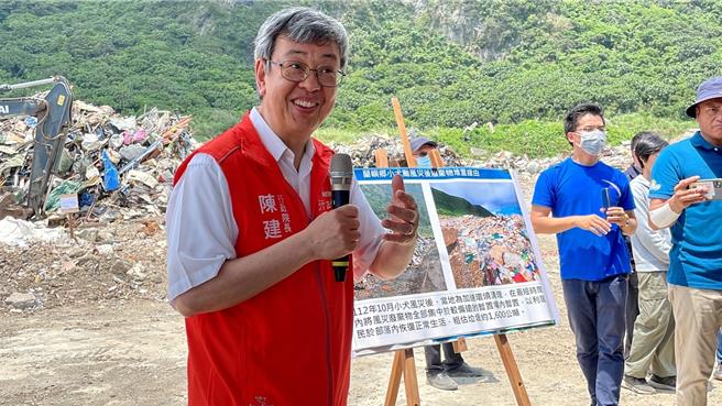 行政院长陈建仁16日赴兰屿视察灾后修缮进度。（蔡旻妤摄）