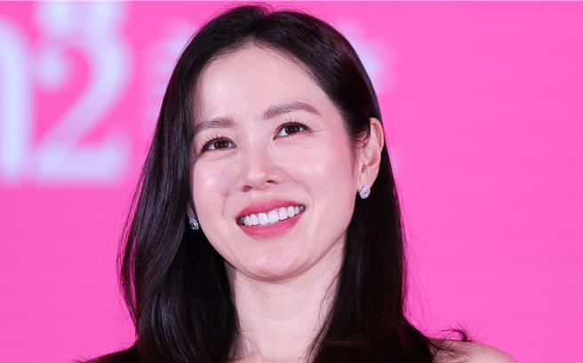 孫藝真首度來台出席代言活動，展現零死角凍齡美貌。（陳俊吉攝）