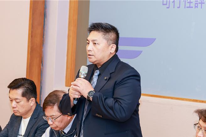 国民党立委吴宗宪批评，这群毫无议事规则与法律概念的执政党立委荒腔走板，「该笑死的人是我吧。」（吴宗宪提供）