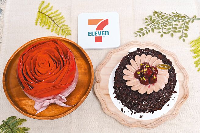 7-11預購母親節蛋糕主推「Sugar Miss法式玫瑰花の千層」999元（左）、「Semeur聖娜德式黑森林」720元。（7-11提供）