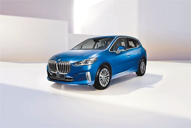 BMW 218i Active Tourer Luxury限量版標配Luxury Line風格套件，限量200台，155萬元起，再享100萬40期零利率。（汎德提供）
