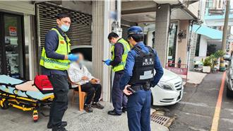 阿公跌倒「頭腫一大包」拒就醫   暖警用「這一招」揪感心
