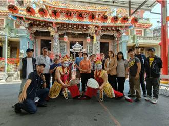 嘉市百年嘉邑慈濟宮八家將文化吸睛 法國旅客慕名而來