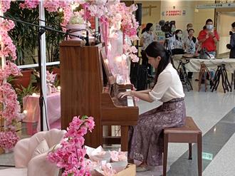 中醫大招募音樂志工 兒科美女醫師彈蕭邦驚豔四座