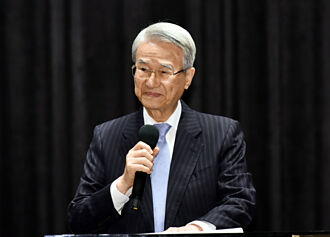 吳東進出任大台北瓦斯董座