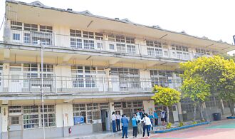 震不停 鹽水月津國小、雲林口湖國中校舍損壞