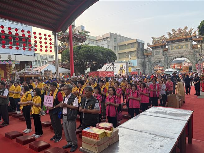 今年參與學甲上白礁的海內、外宮廟有105間。（學甲慈濟宮提供／張毓翎台南傳真）
