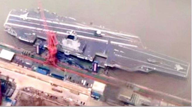 空警-600预警机、歼-15多用途战机、歼-35隐形舰载战机，还有教练-10高教机在中国最新航母「福建」舰上合体，盛传首次海试已展开。（网路）