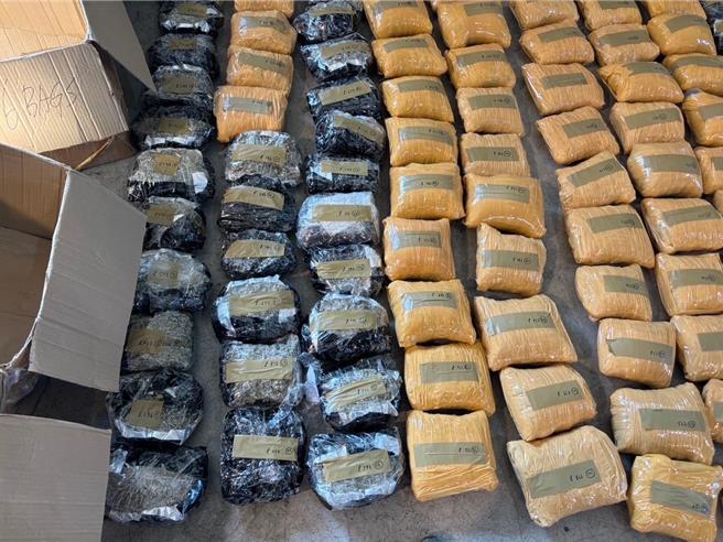 基隆地检署侦办运毒集团在基隆港利用港区员工走私大麻案，共查扣323袋第二级毒品大麻，市值3.2亿元，将陈某等8名被告，以涉犯《毒品危害防制条例》运输第二级毒品罪及《惩治走私条例》私运管制物品进口等罪提起公诉。（基隆地检署提供／徐佑升基隆传真）