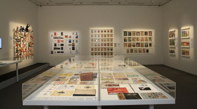 时报金像奬及金犊奬获选「台湾美术百年设计发展暨文献展」展出。（图／创价美术馆提供）