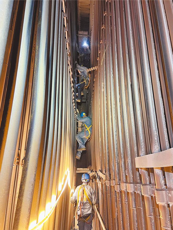 大潭机组跳脱，全台电力15日一度拉警报，台电为求稳定供电，开启兴达电厂3、4号燃煤机组。（台电提供）