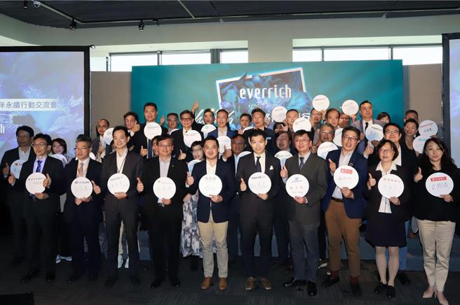 旅游零售业ESG模范生，升恒昌获BSI碳盘查查证肯定。图／升恒昌提供