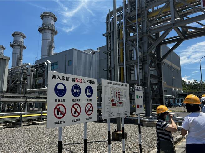 對於4月15日與16日連續發生電力不足與停電事件，台電今強調，因目前有超過430萬瓩機組正再大修，這些在夏季尖峰用電時節都會回歸。圖為民營嘉惠電廠，目前正在歲修中。(資料照)